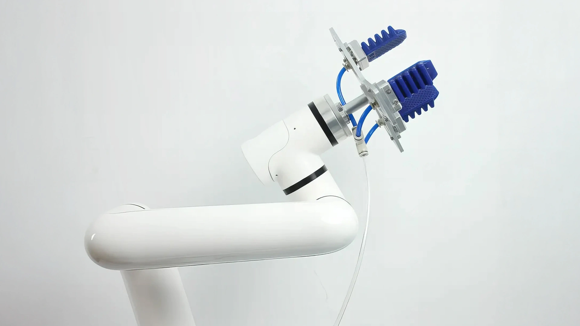 myCobot Pro 450 - Compact Cobot for Education & Commerce