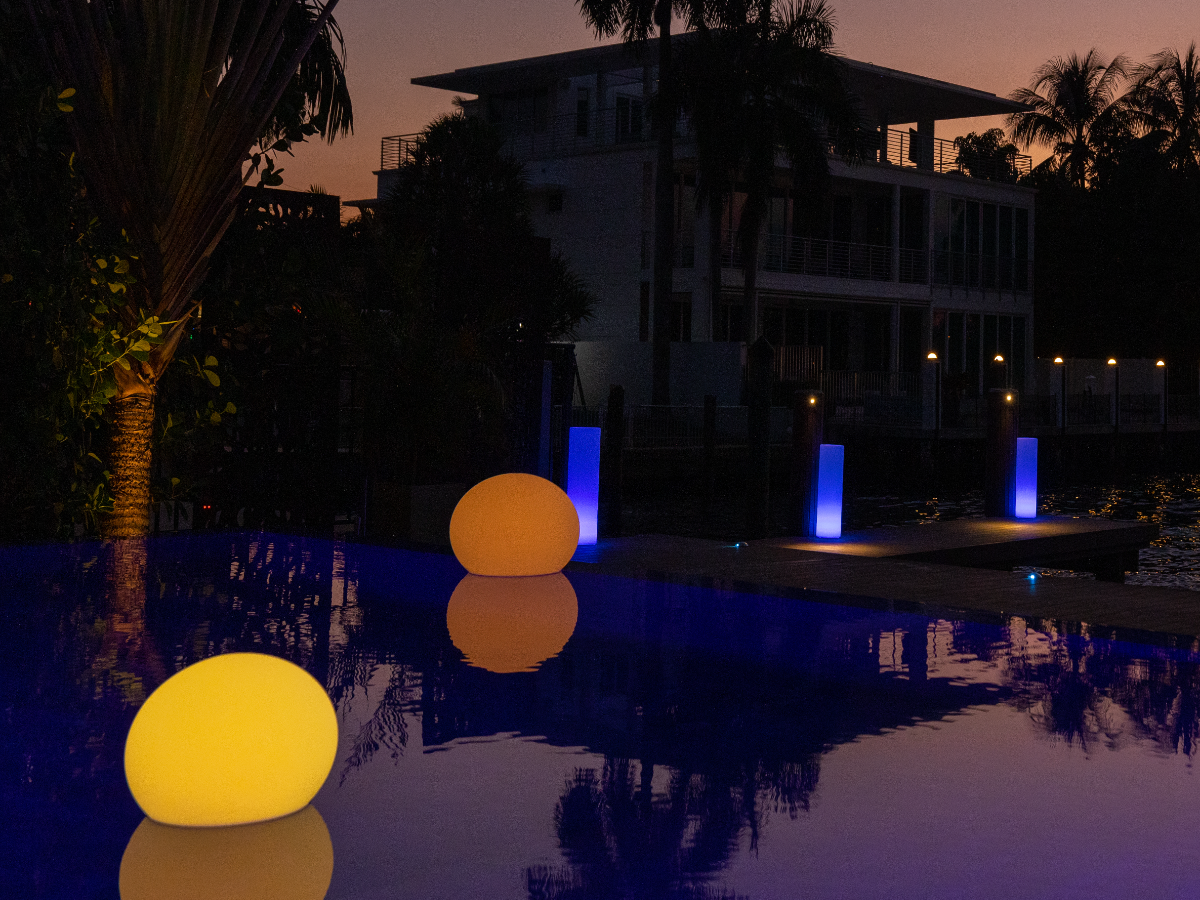 Flatball LED Lamp