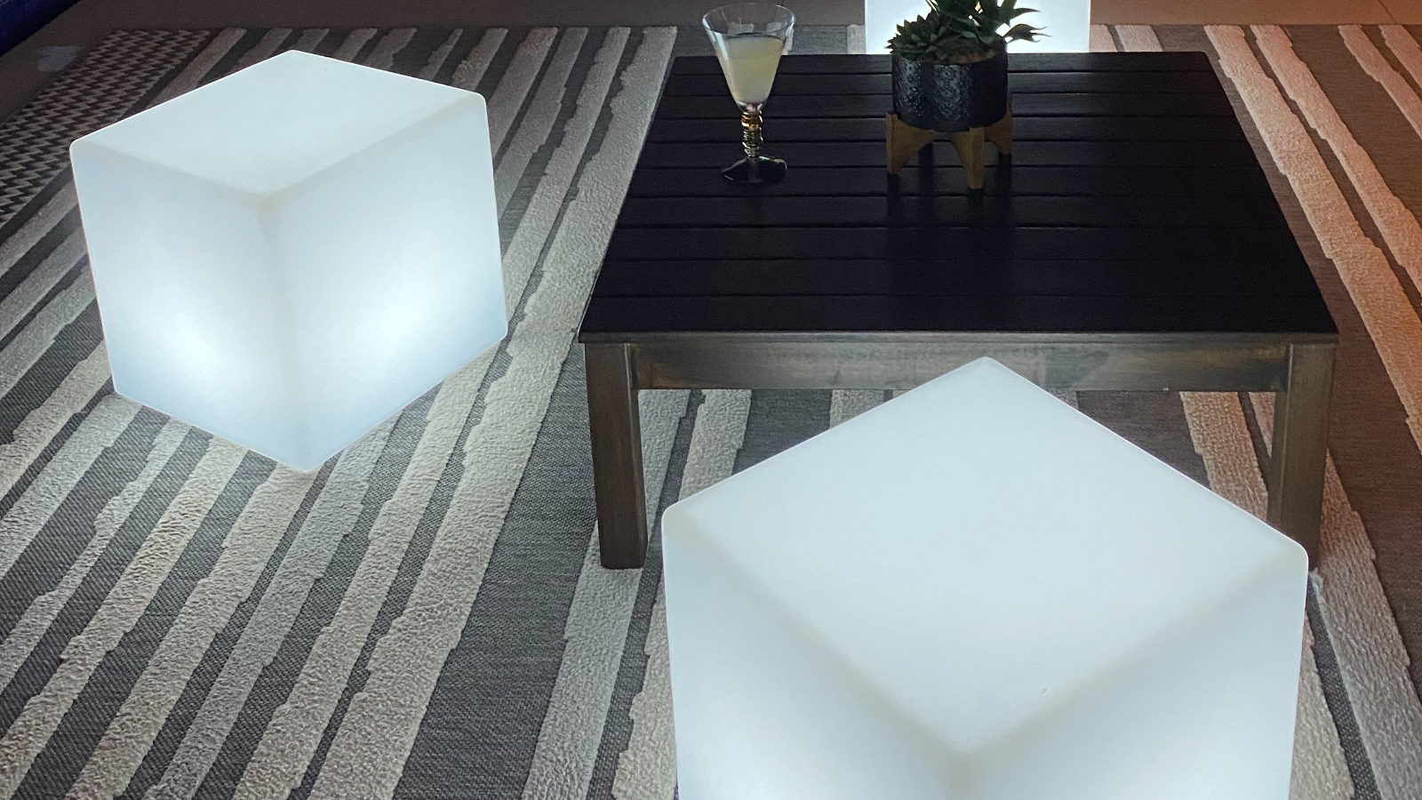 Cube LED Outdoor Lamp 3 Cube LED Outdoor Lamp